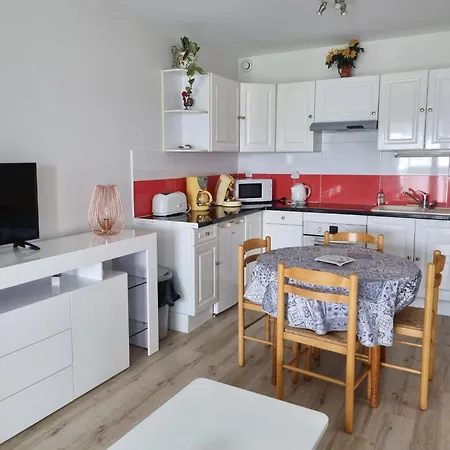 Apartment Bel T2, 50 M De La Des Minimes, La Rochelle, *