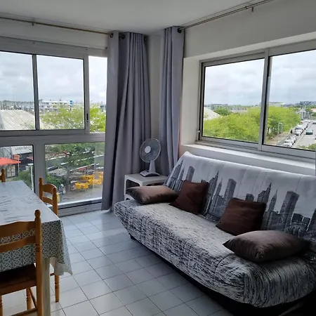 Bel T2, 50 M De La Des Minimes, La Rochelle, * La Rochelle (Charente-Maritime)